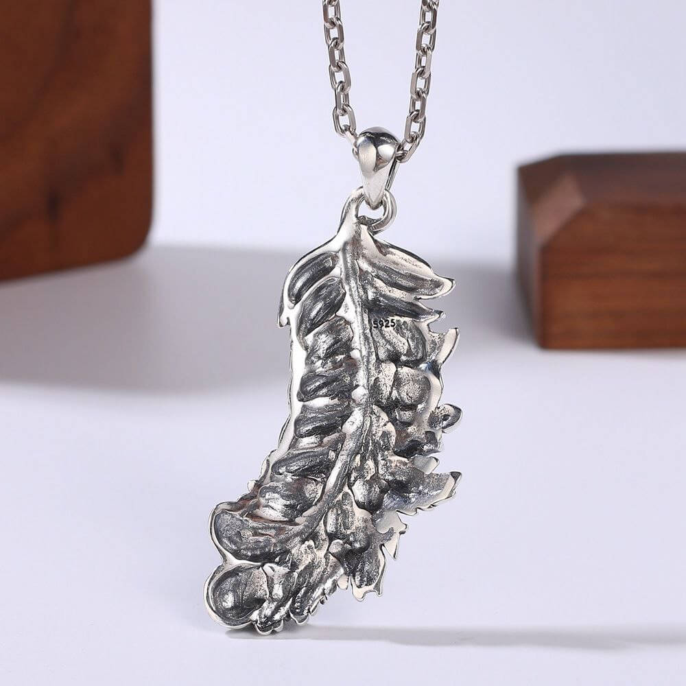 Lotus Leaf Pattern Pendant Necklace - Image 4